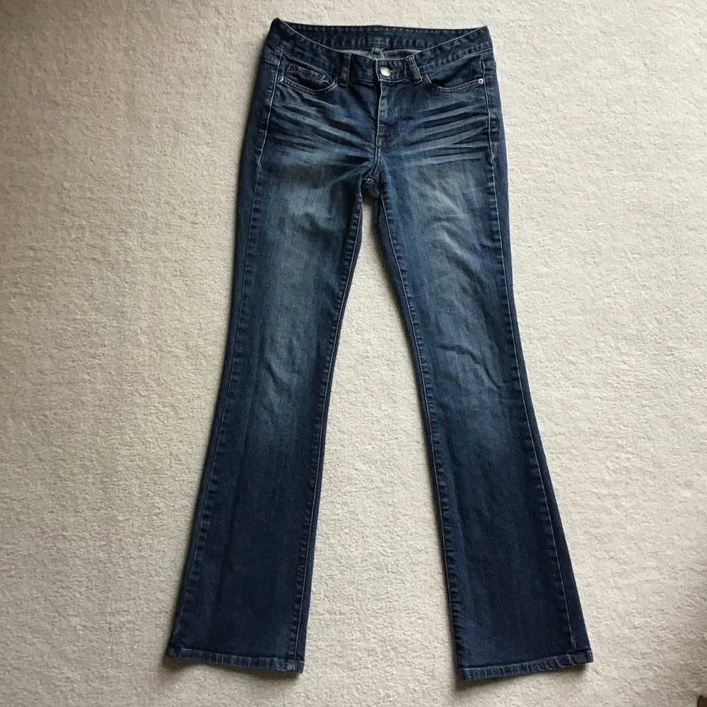 Calvin Klein size 4/27 blue jeans